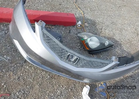 2010 Honda Fit z USA, uszkodzony, nr VIN JHMGE8H24AC006452